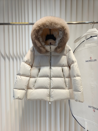 ハイクオリティダウンジャケット素材ディテール